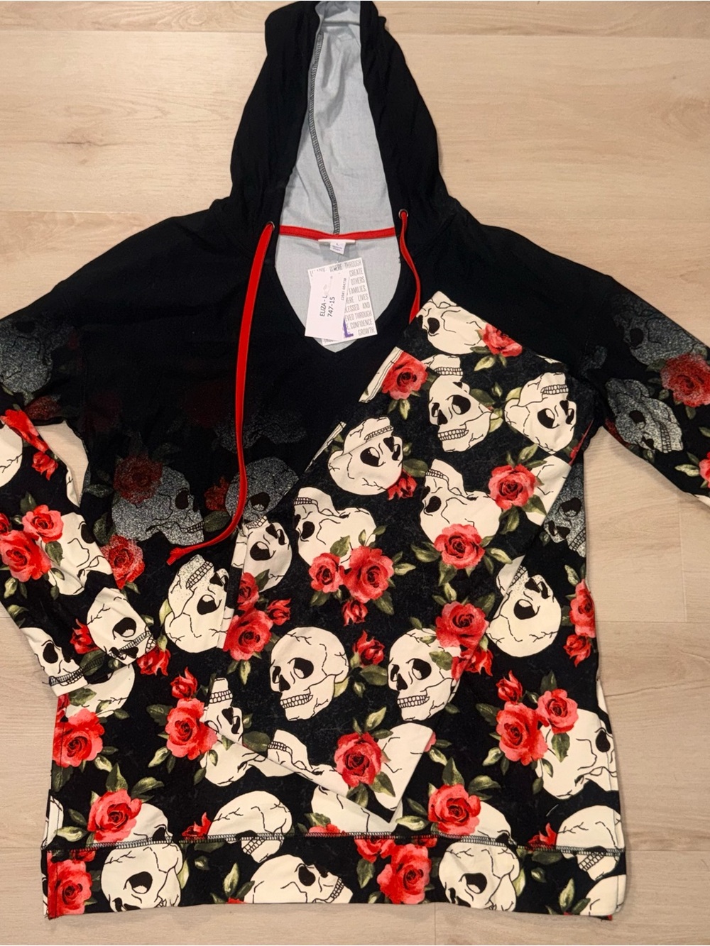 LuLaRoe Eliza with TC leggings - Red Roses and Cream Skulls